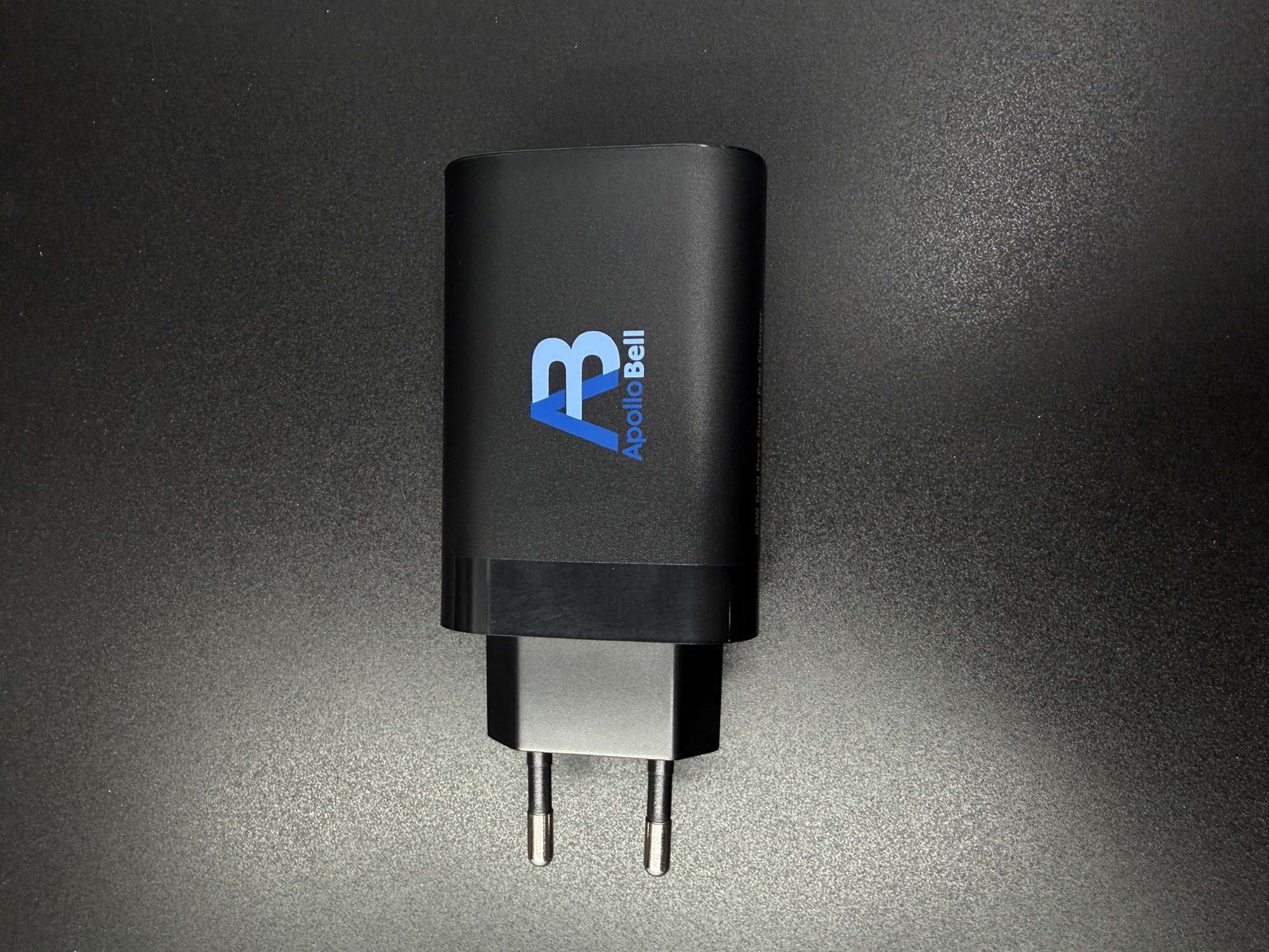 65W GaN Pro+ Süper Hızlı Şarj Cihazı, 2x USB-C + USB-A, Titanyum/Siyah - 2